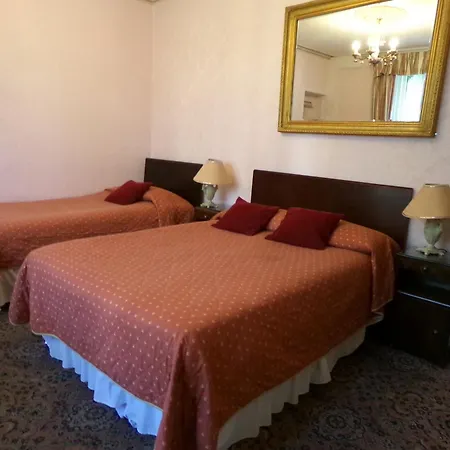 Averon Guest House-3